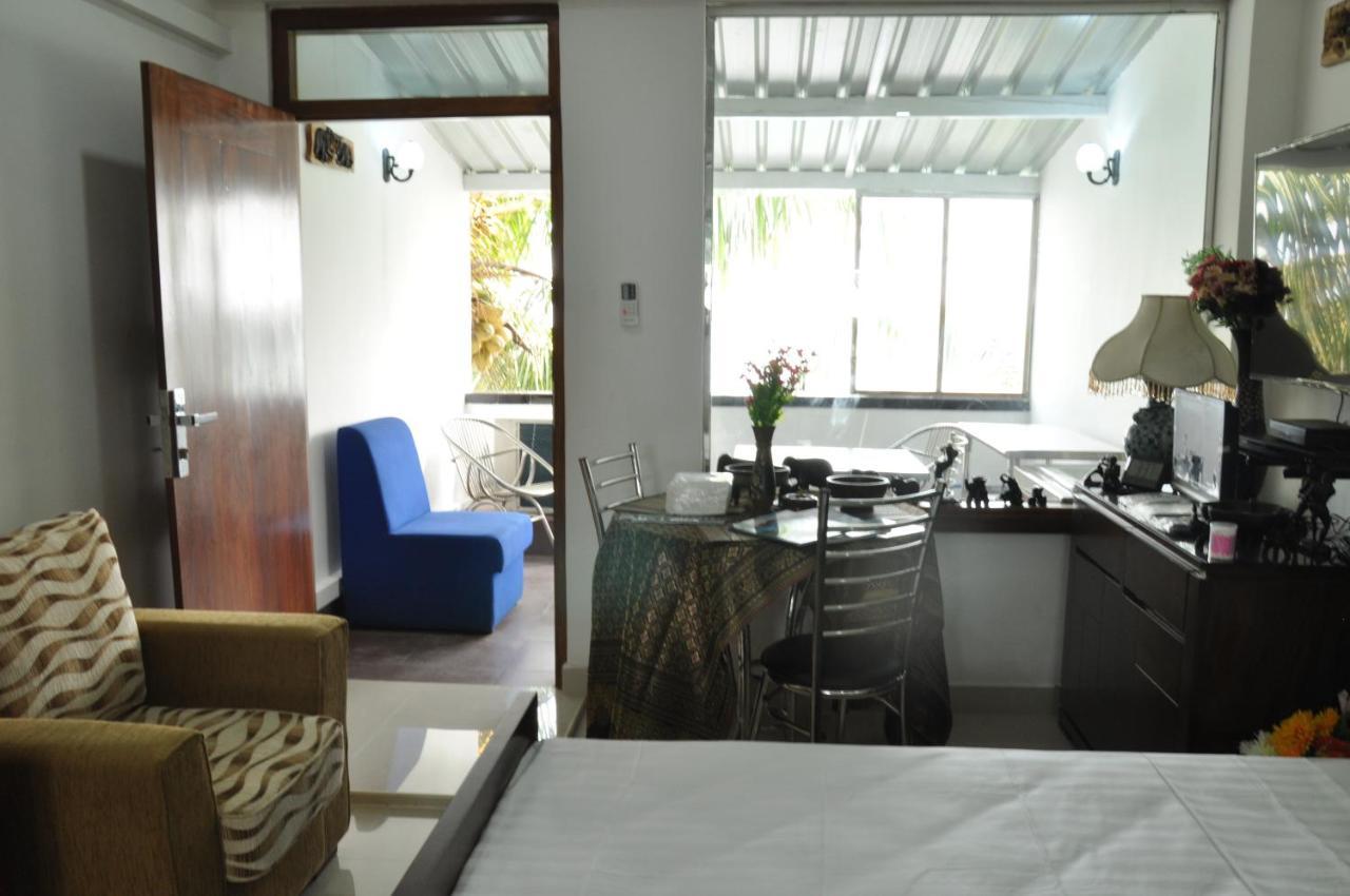 Goviyapana Beach Hotel Ahangama Ngoại thất bức ảnh