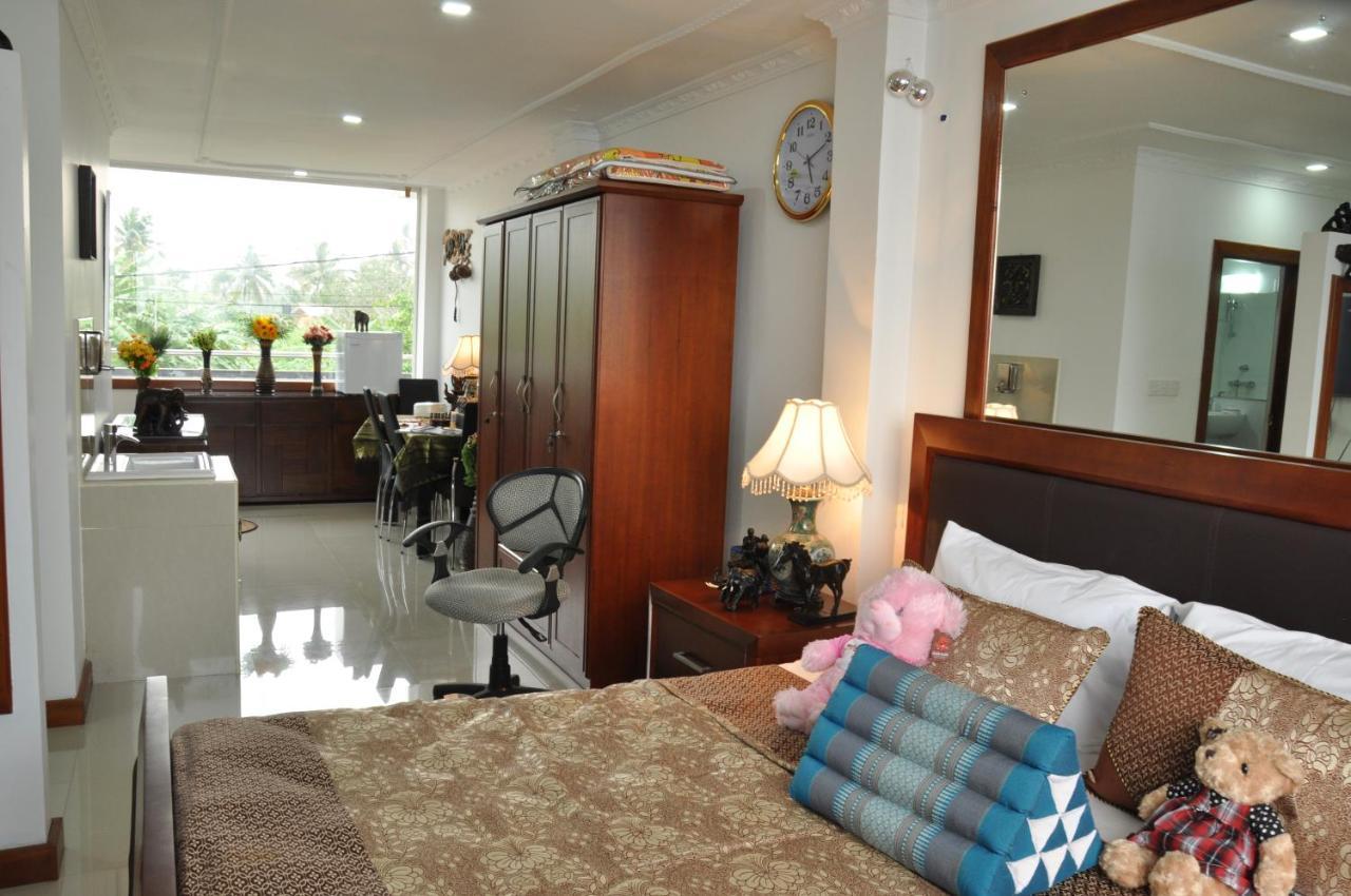 Goviyapana Beach Hotel Ahangama Ngoại thất bức ảnh