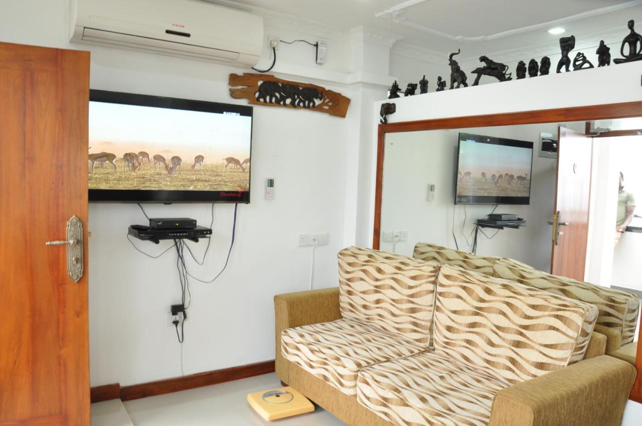 Goviyapana Beach Hotel Ahangama Ngoại thất bức ảnh