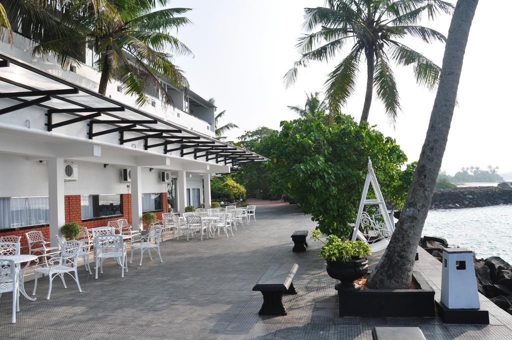Goviyapana Beach Hotel Ahangama Ngoại thất bức ảnh